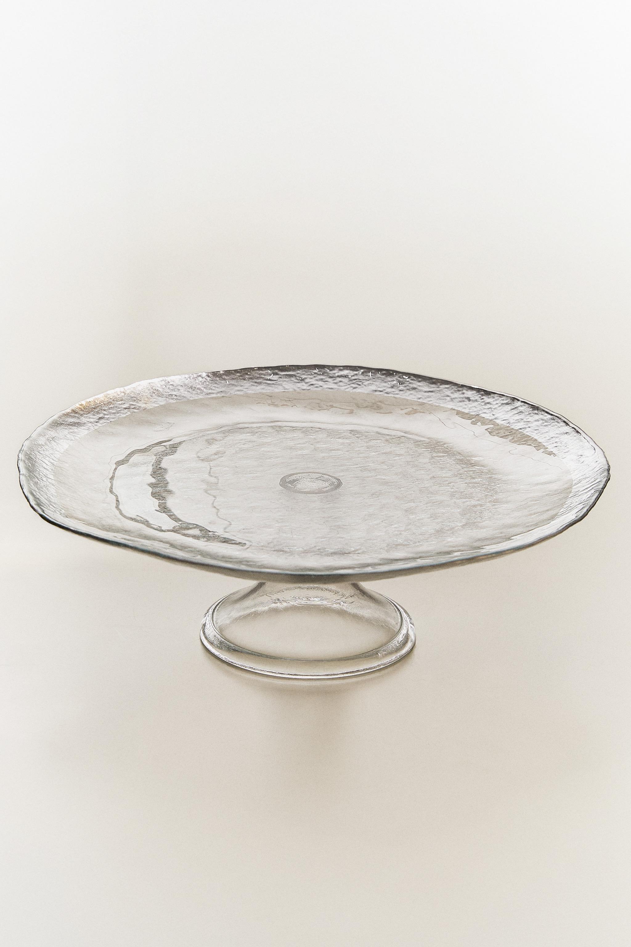 GLASS SERVING DISH WITH RAISED DESIGN AND SILVER EDGE